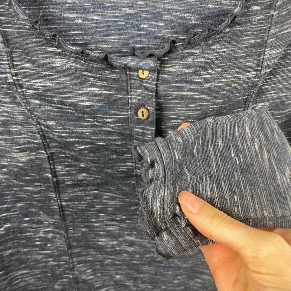 Free People Lettuce Hem Ruffle Blue Henley Style Marled Shirt‎ Size Small - Picture 5 of 8